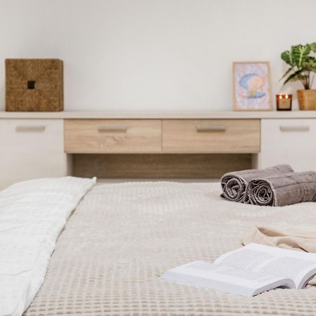 Designer Boutique 2R Walk To Opera House & Basilica Appartement Boedapest Buitenkant foto