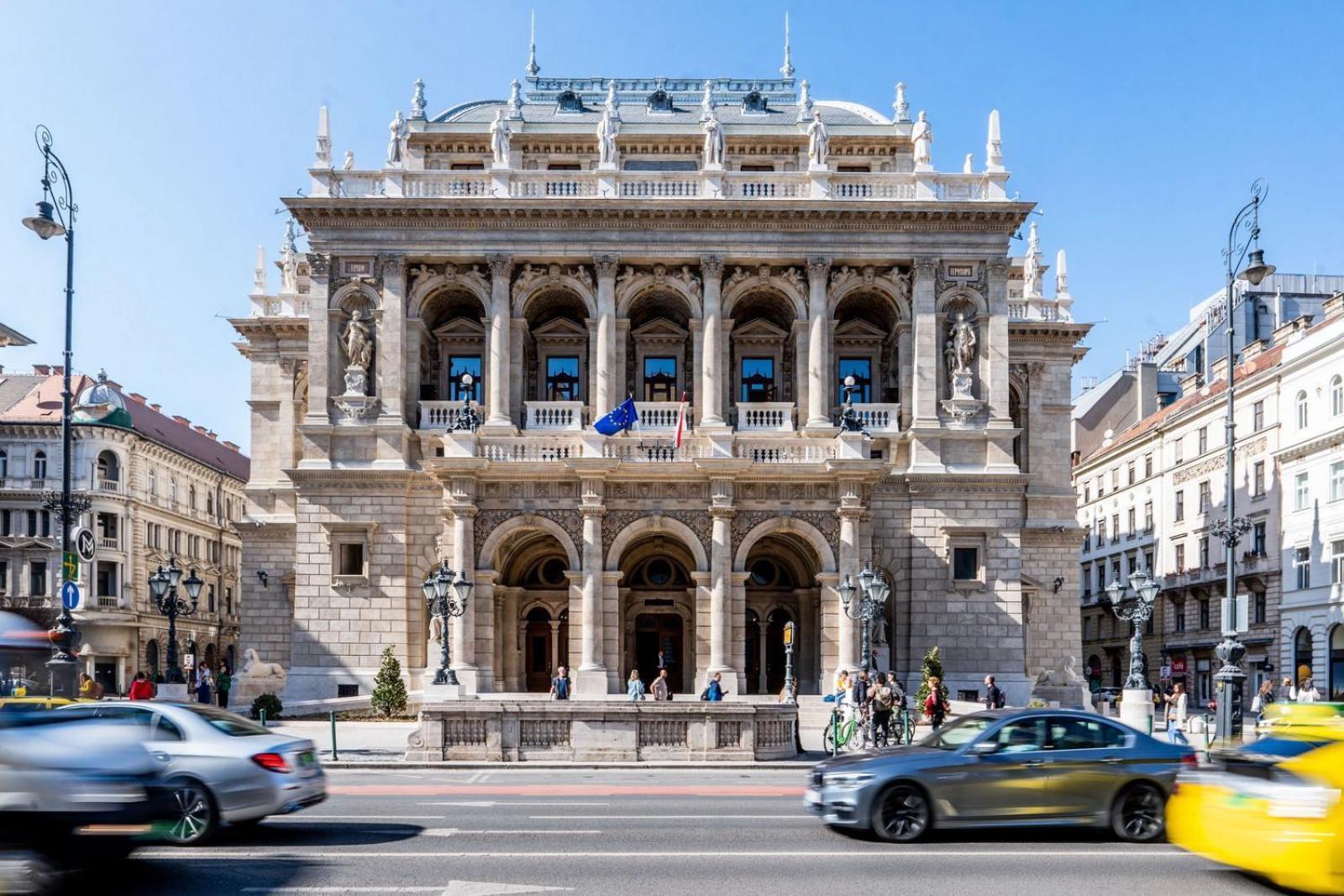 Designer Boutique 2R Walk To Opera House & Basilica Appartement Boedapest Buitenkant foto