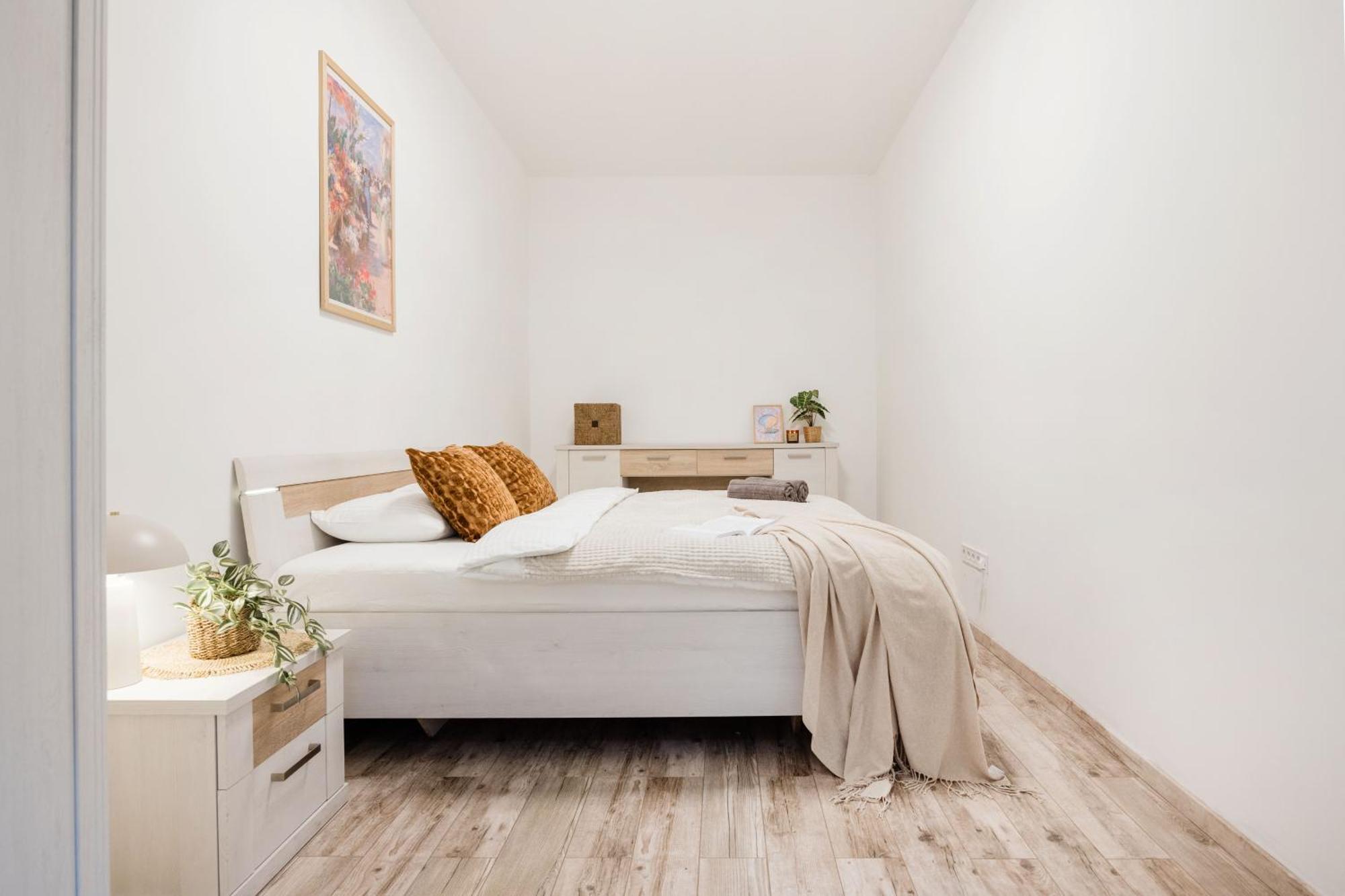 Designer Boutique 2R Walk To Opera House & Basilica Appartement Boedapest Buitenkant foto