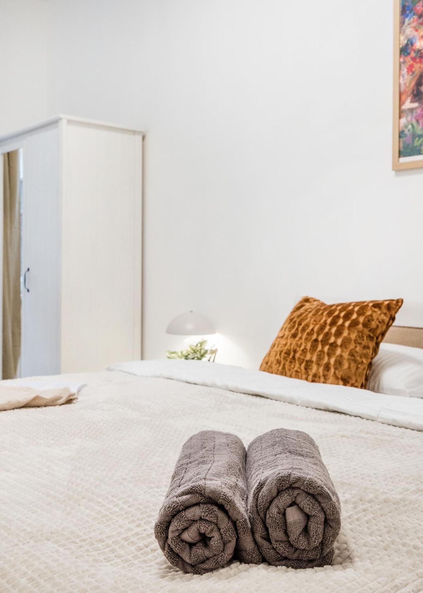 Designer Boutique 2R Walk To Opera House & Basilica Appartement Boedapest Buitenkant foto
