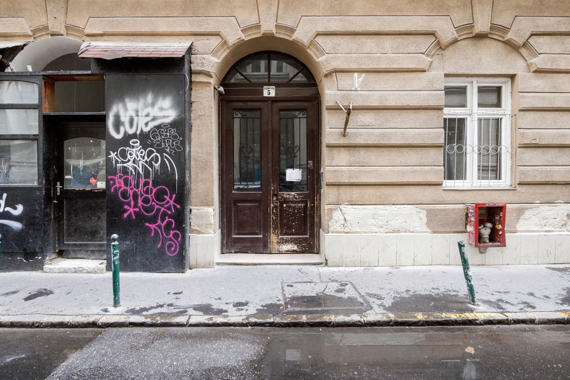 Designer Boutique 2R Walk To Opera House & Basilica Appartement Boedapest Buitenkant foto